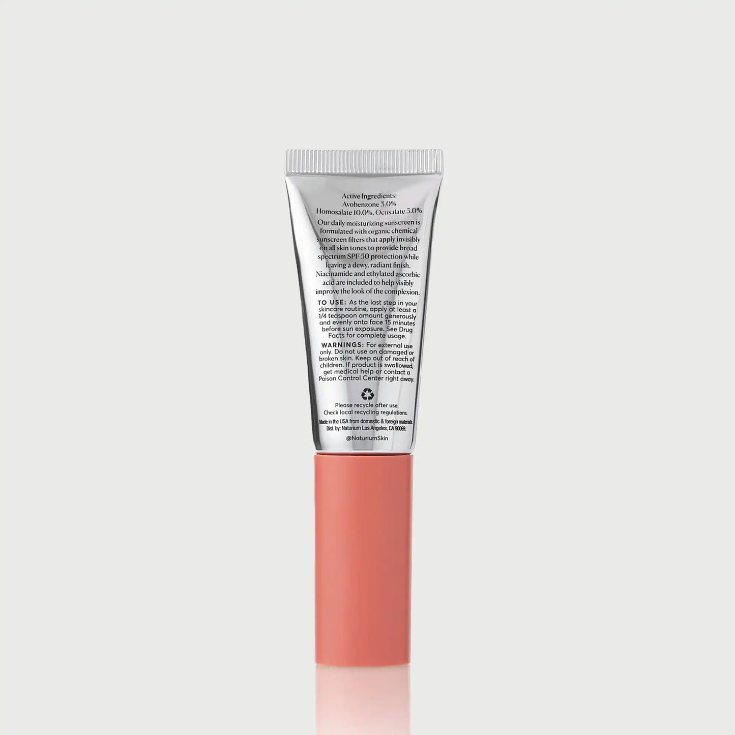 dew-glow-moisturizer-spf-50-travel-size-l3 NATR-10157_Dew-Glow-Moisturizer-SPF-50-Mini_back_capon_bonebkgd_d7cb9bbb-e294-42e2-8d5a-28c73c09b5b5.webp