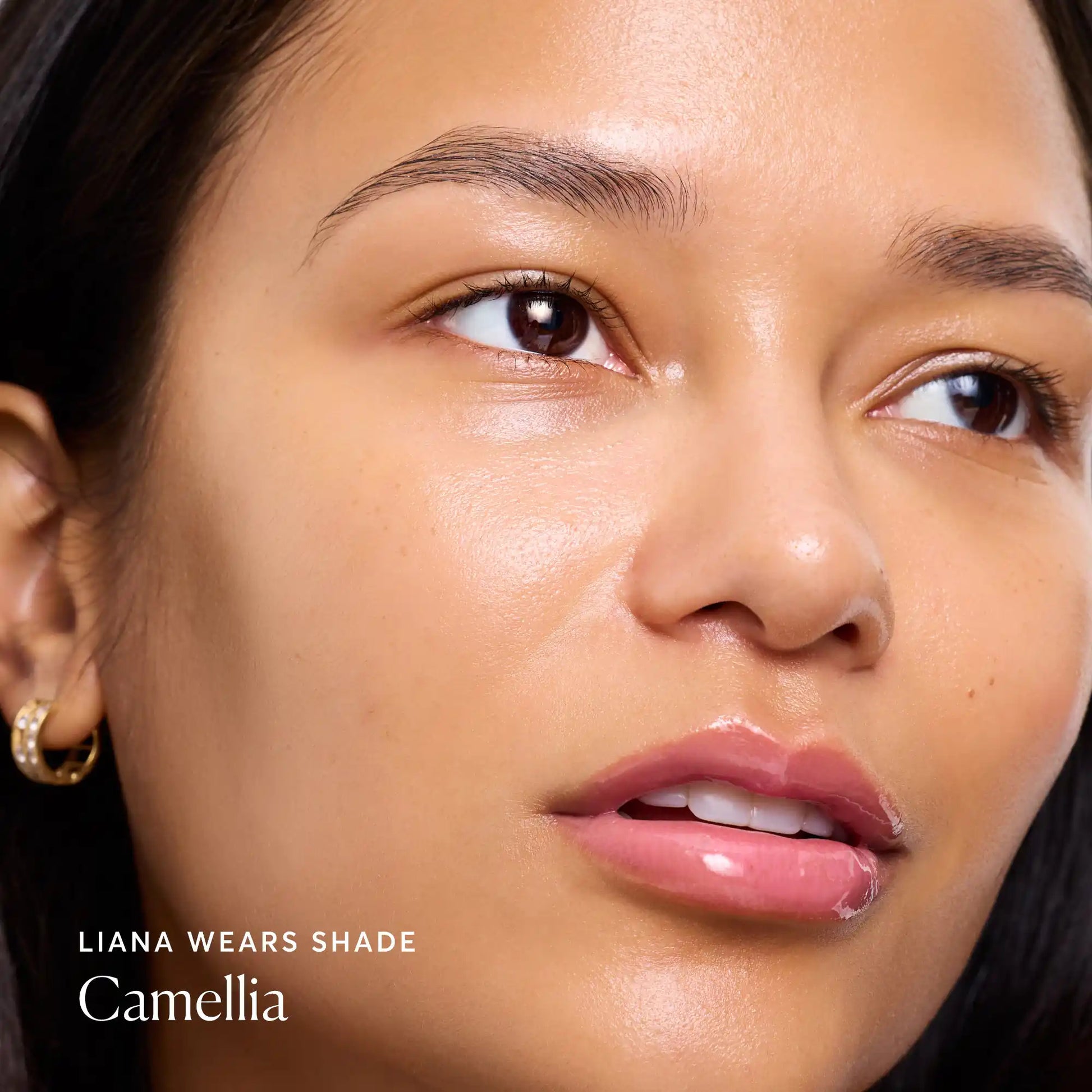 phyto-glow-lip-balm-camellia-i8 NATR-60075-Alt-Images-Phyto-Glow-Lip-Balm-Camellia-04.webp