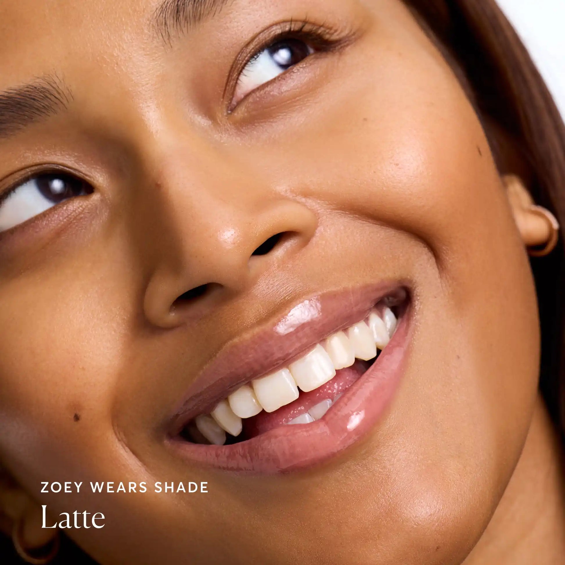 phyto-glow-lip-balm-latte-u9 NATR-60110-Alt-Images-Phyto-Glow-Lip-Balm-Latte-04.webp